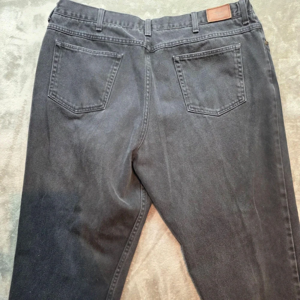 L.L. Bean Jeans Mens 42x30 Gray Comfort Waist Regular Fit Straight Leg Denim